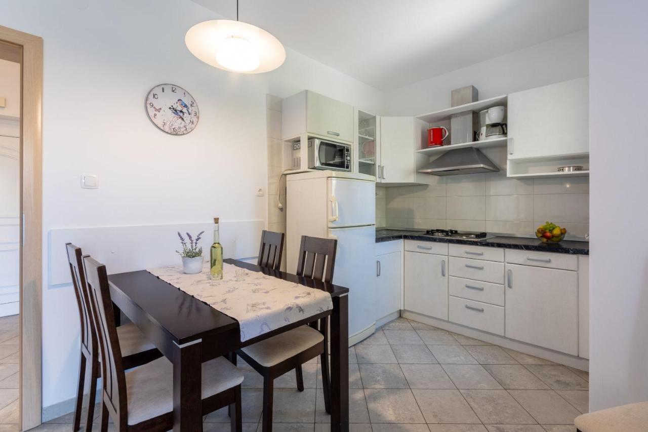 Apartments Vesna มาลินสกา ภายนอก รูปภาพ