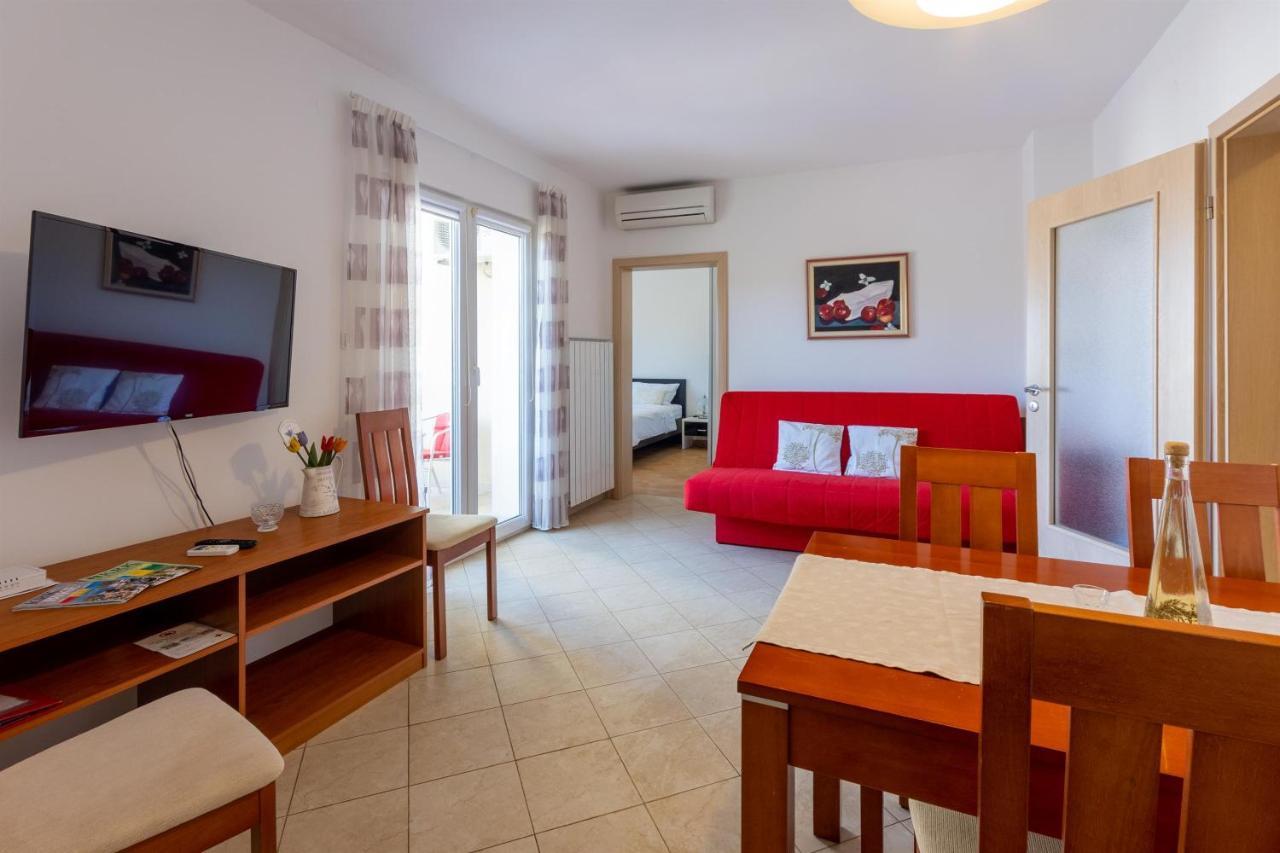 Apartments Vesna มาลินสกา ภายนอก รูปภาพ