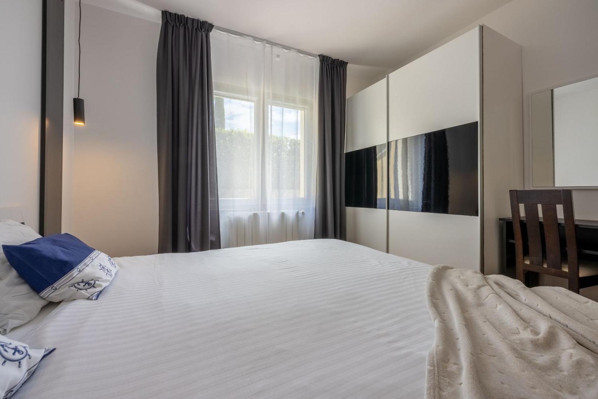 Apartments Vesna มาลินสกา ภายนอก รูปภาพ