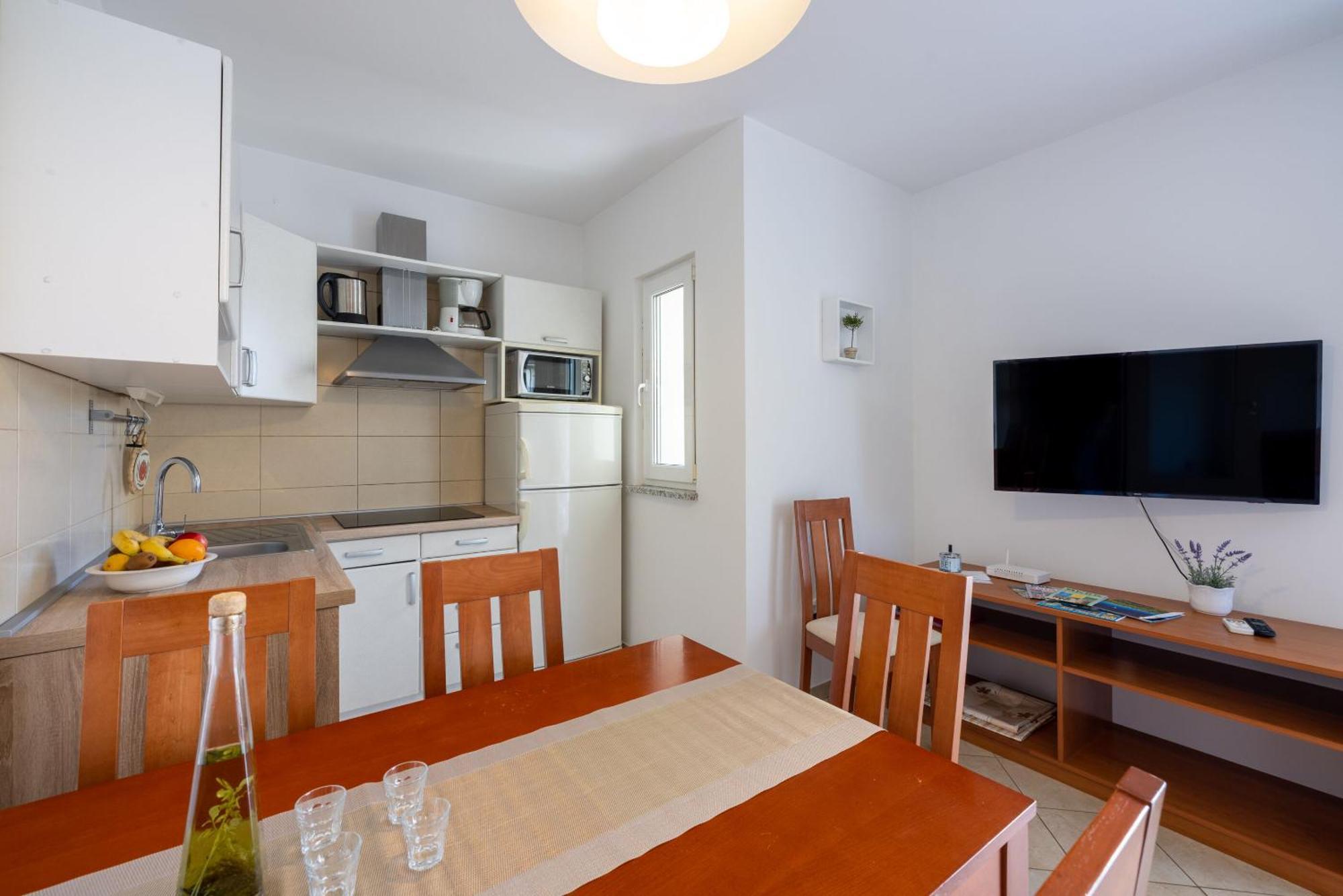 Apartments Vesna มาลินสกา ภายนอก รูปภาพ
