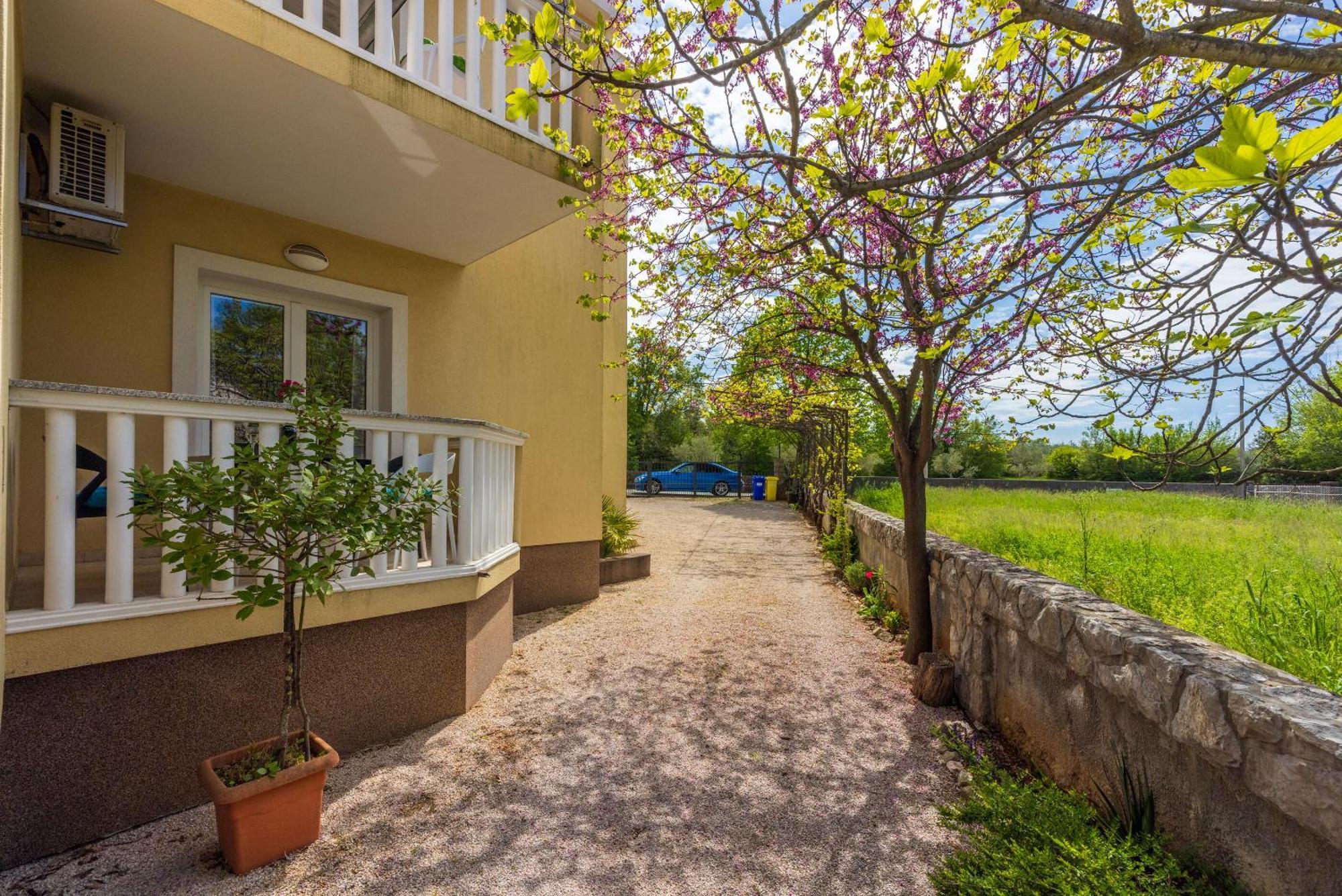 Apartments Vesna มาลินสกา ภายนอก รูปภาพ