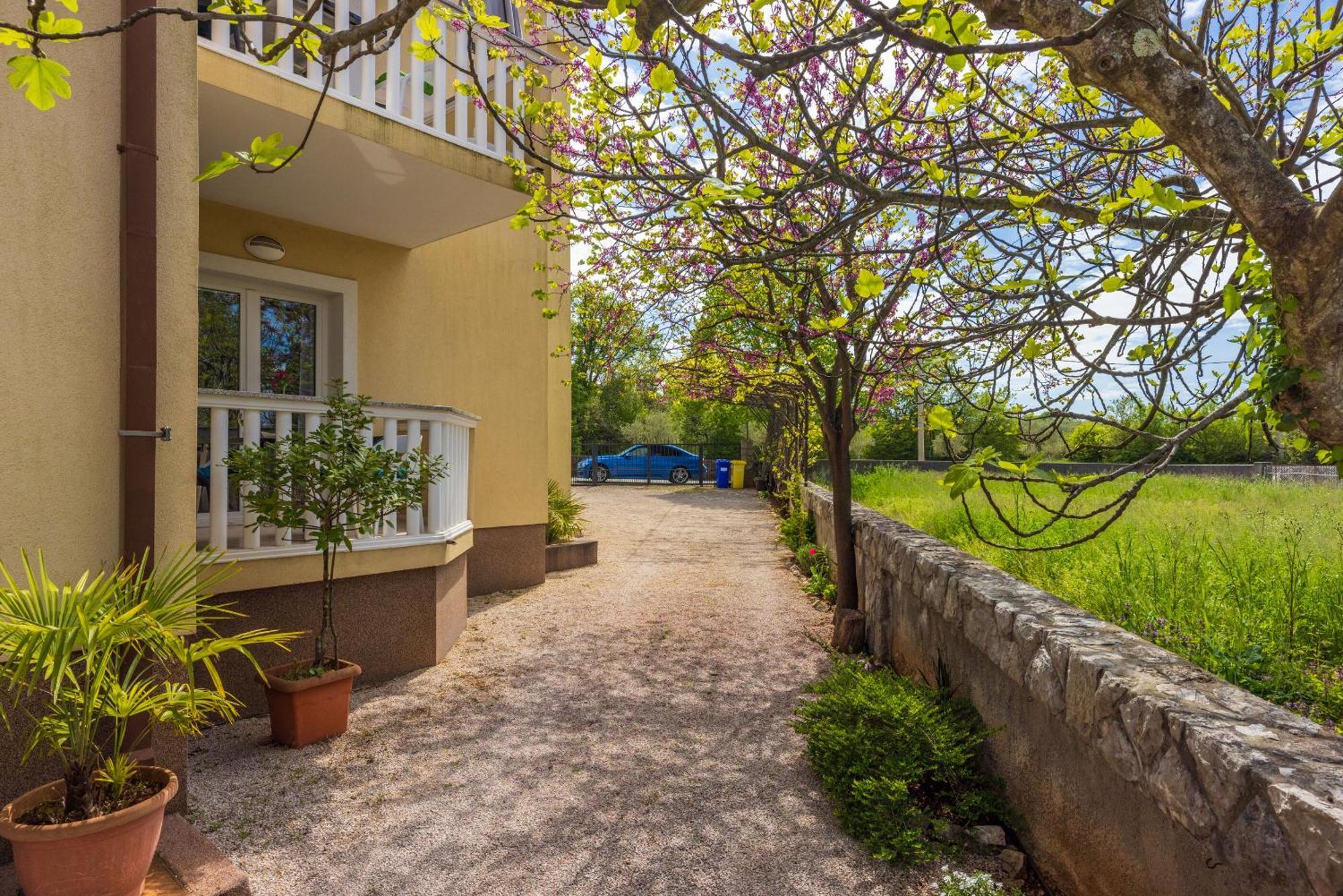 Apartments Vesna มาลินสกา ภายนอก รูปภาพ