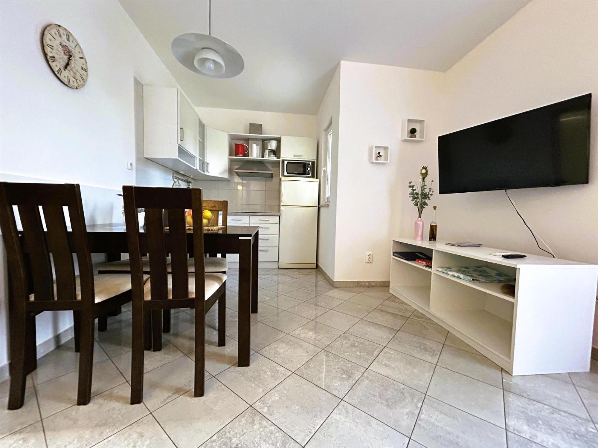 Apartments Vesna มาลินสกา ภายนอก รูปภาพ